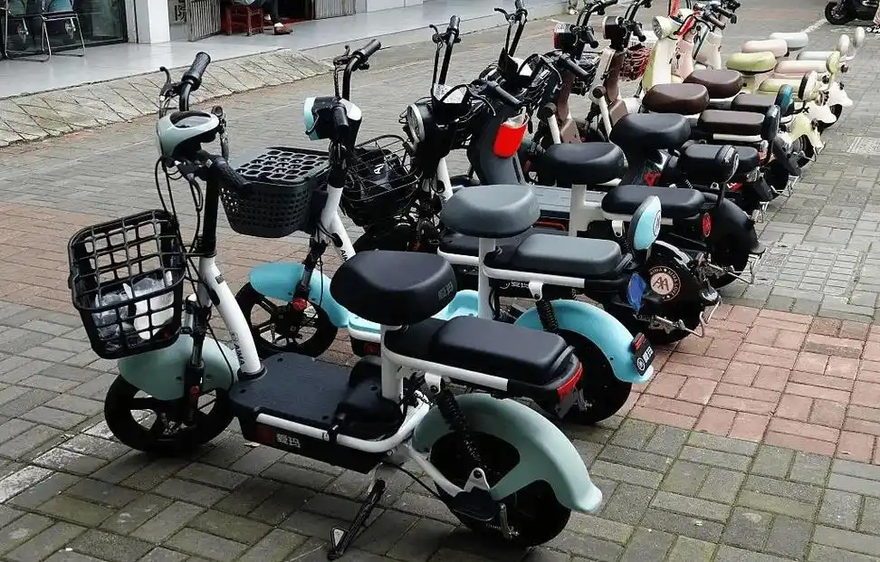 14岁未成年违规驾驶电动自行车致他人受伤 被告上法院 法官这么说